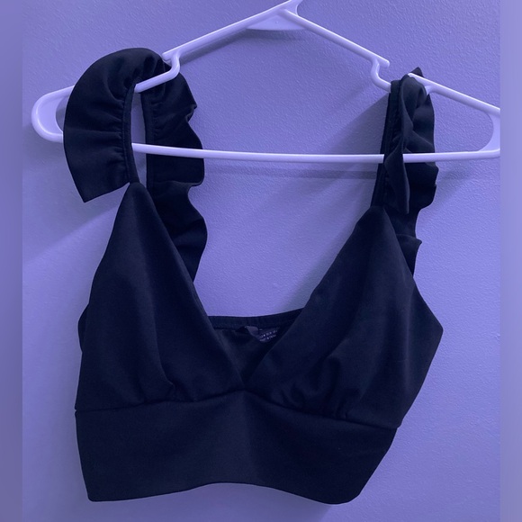 Shein Black Plunging Ruffle V-neck Cropped Top - Picture 4 of 4